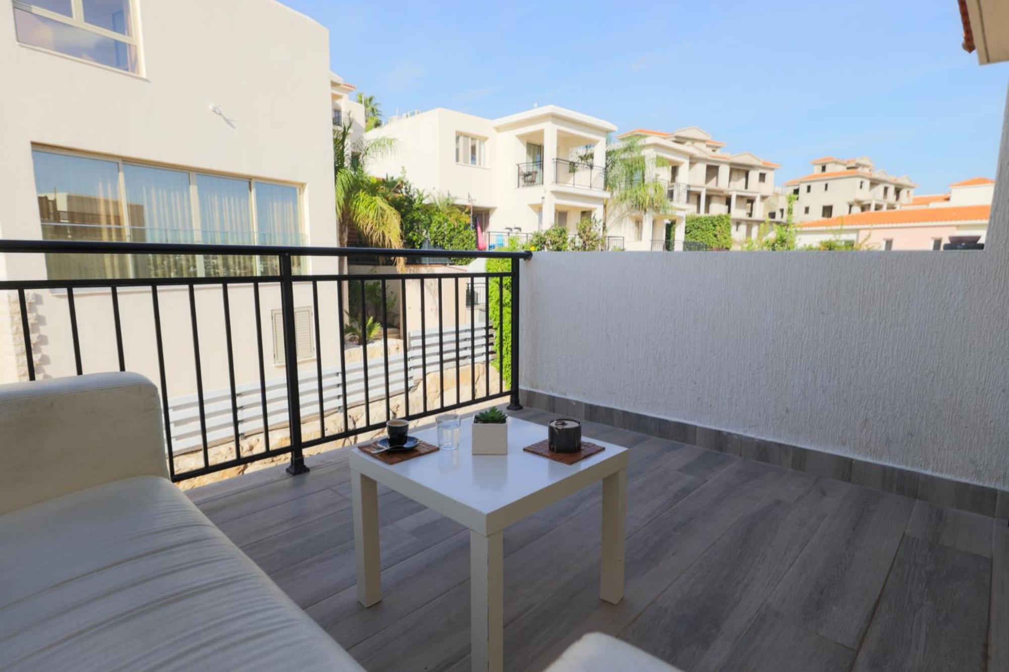 Eden Blue-Horizon 1B, Paphos, Sea View, Pool Leilighet Konia Eksteriør bilde